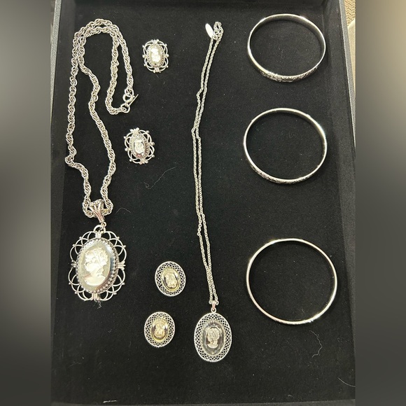 Jewelry - Preview Whiting & Davis Sun Aug 17